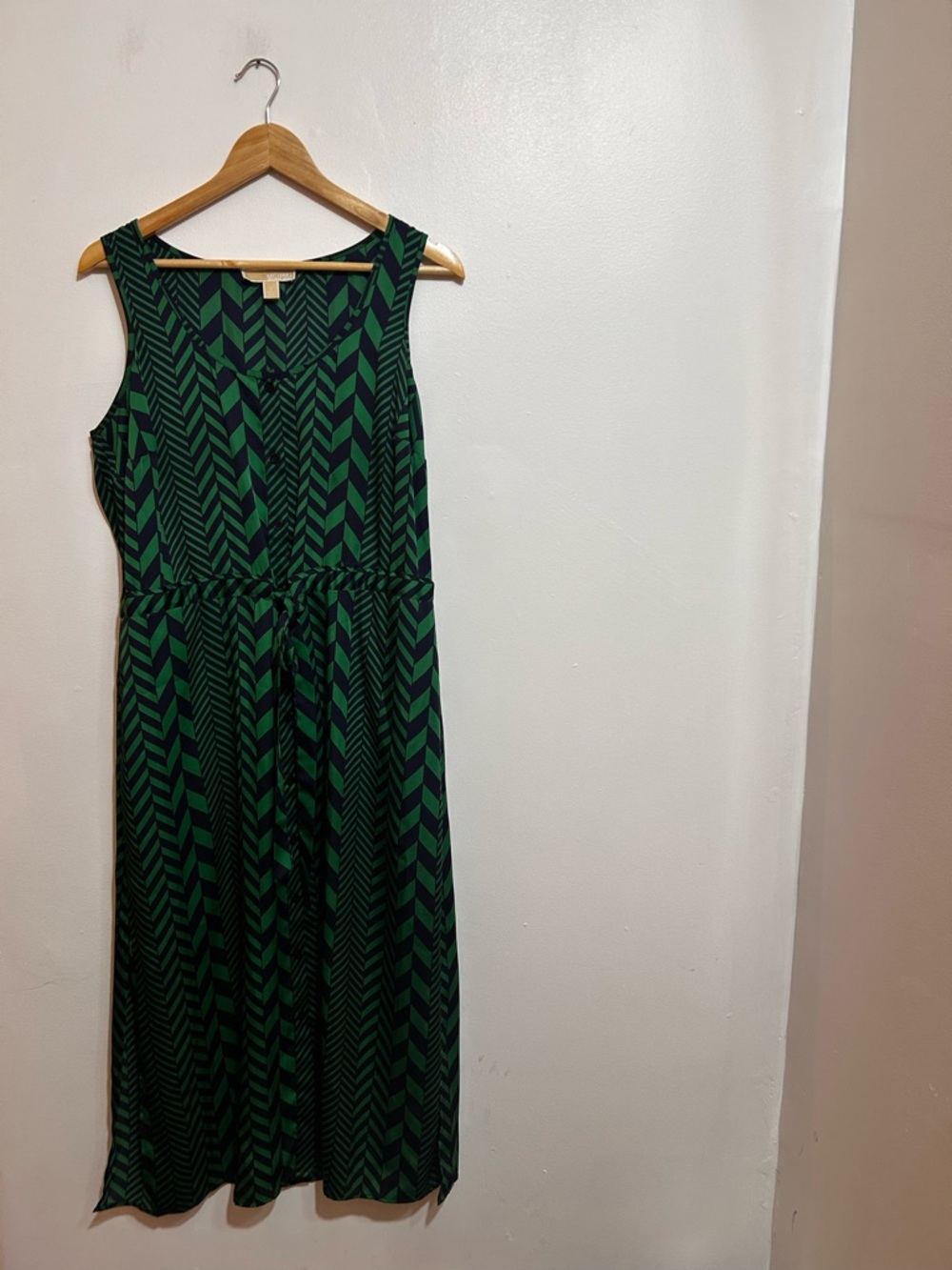 Sleeveless Chevron Dress Size Large